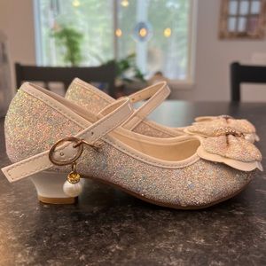 Little girl heels